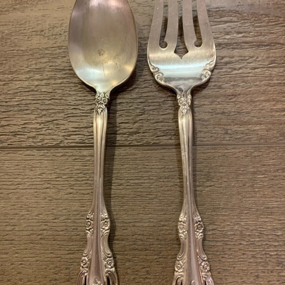Community flatware - Picture 1 of 8